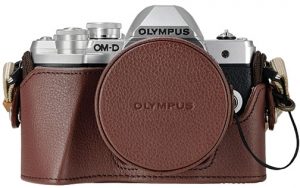 Olympus-OM-D-E-M10-Mark-III-w-jacket-lens-cover